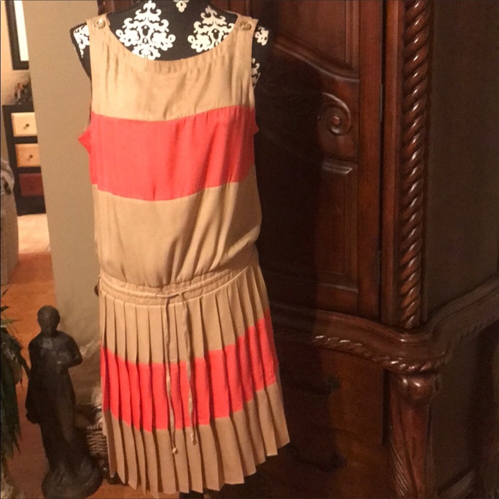 Cache Coral & tan Pleated dress size large